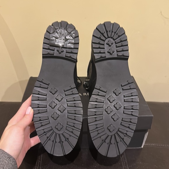 Banana Republic Men’s Leather Boot - Picture 4 of 5